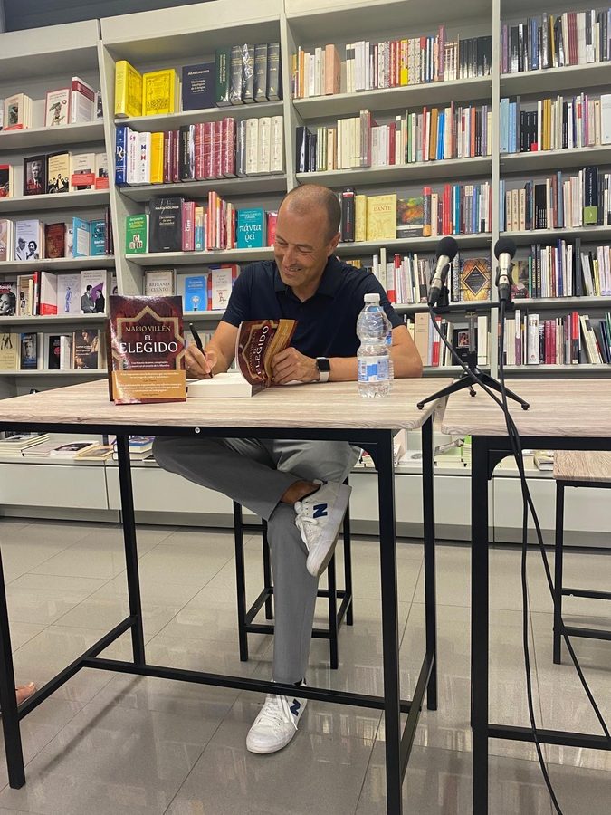 Mario Villén en la presentación de El elegido